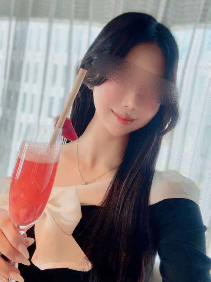 や